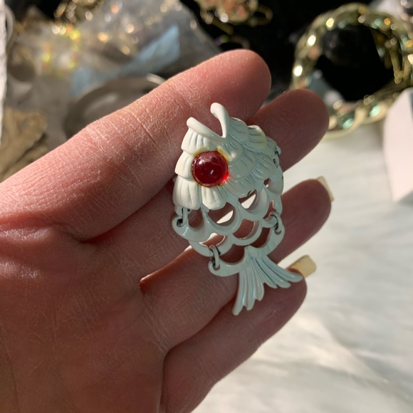 Vintage Moveable Fish Brooch - Picture 4 of 10